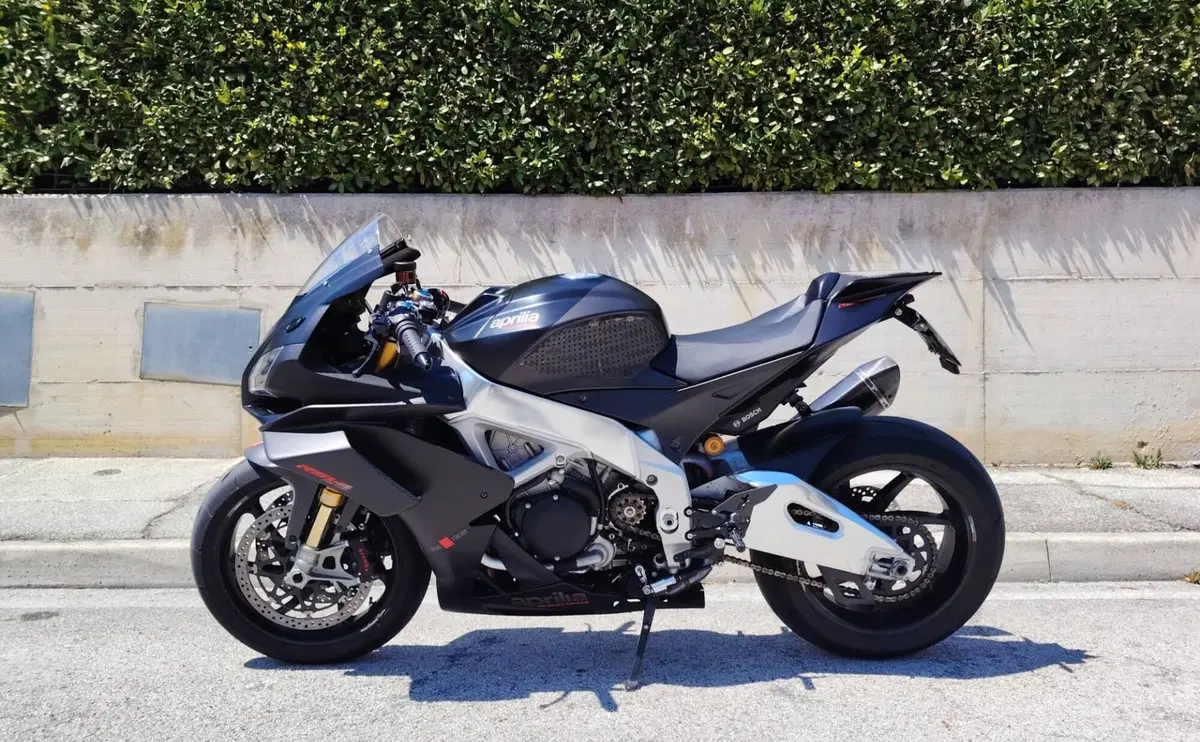 Aprilia RSV4 1100 Factory (2019 - 20)