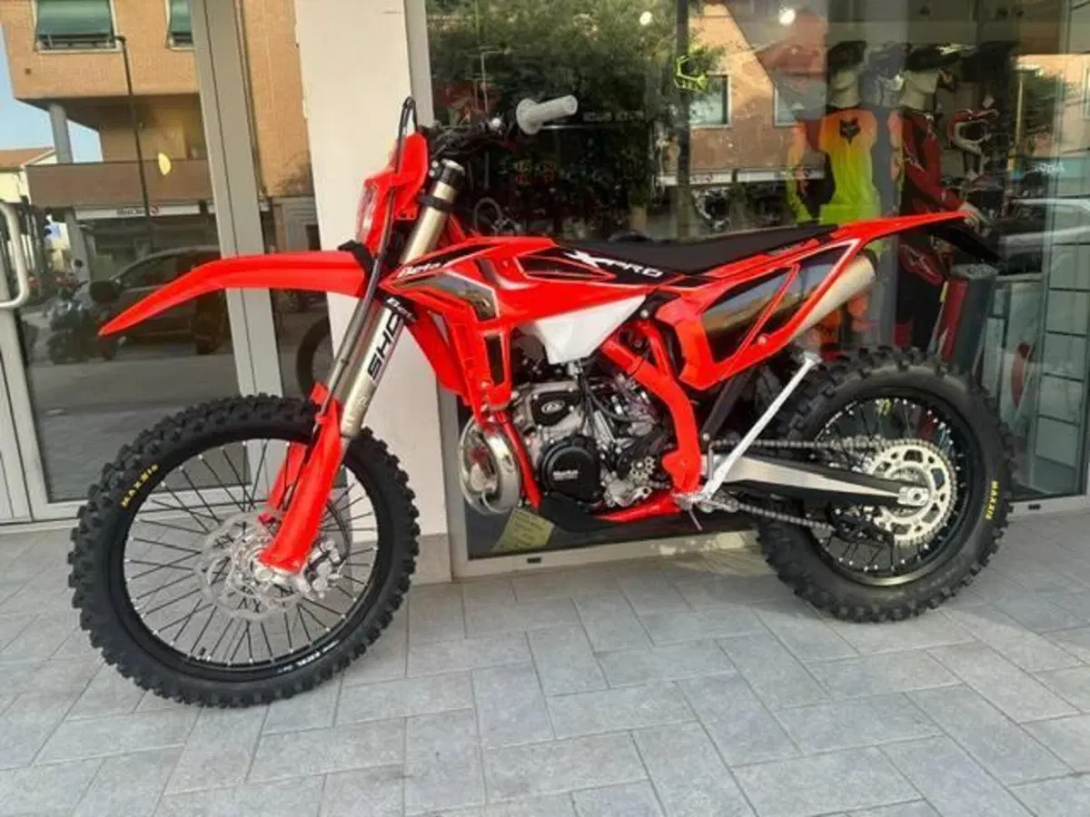 Betamotor RR X-PRO 300 2T Enduro (2027) (2)