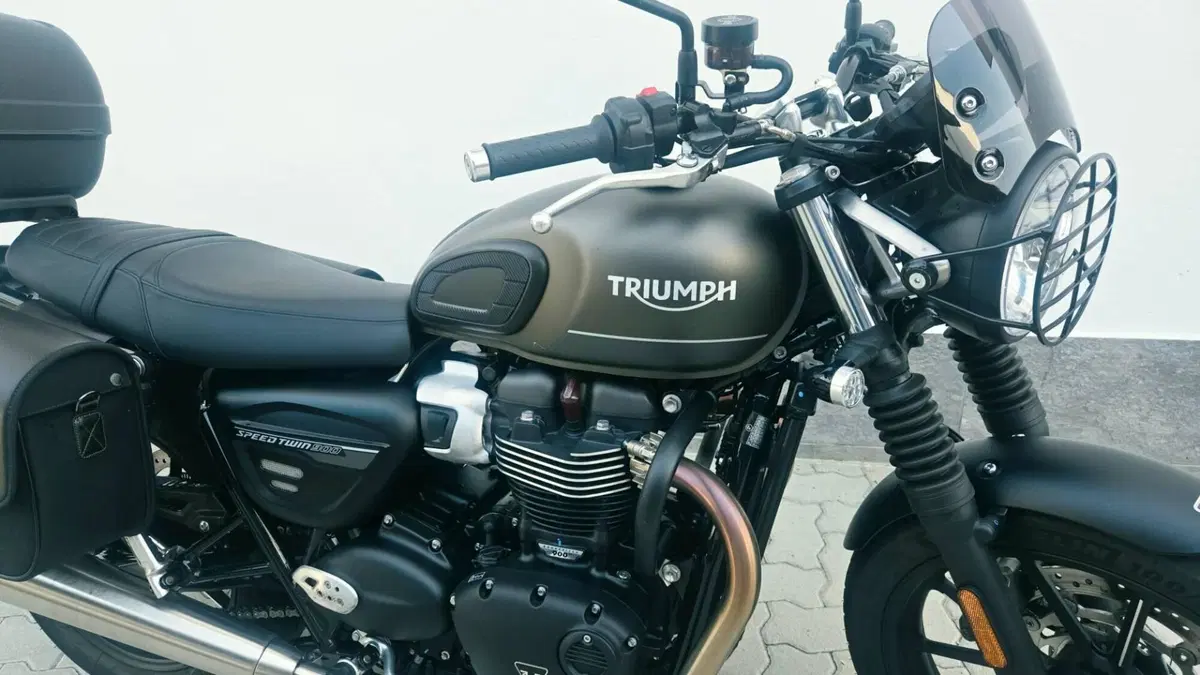 Triumph Speed Twin 900 (2023 - 24) (2)