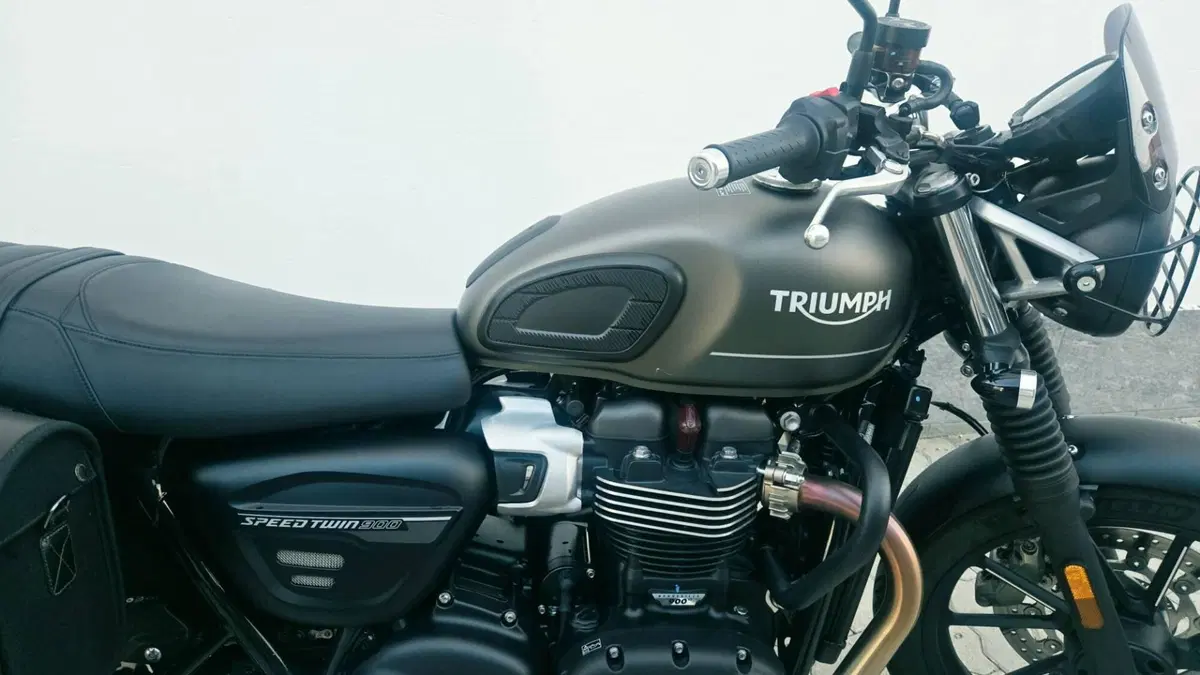 Triumph Speed Twin 900 (2023 - 24) (3)