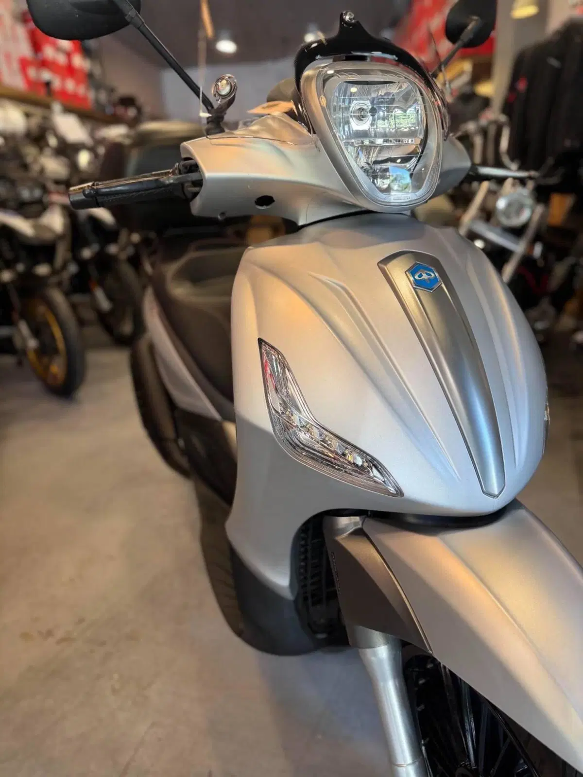 Piaggio Beverly 300 S i.e. ABS-ASR (2016 - 20) (3)