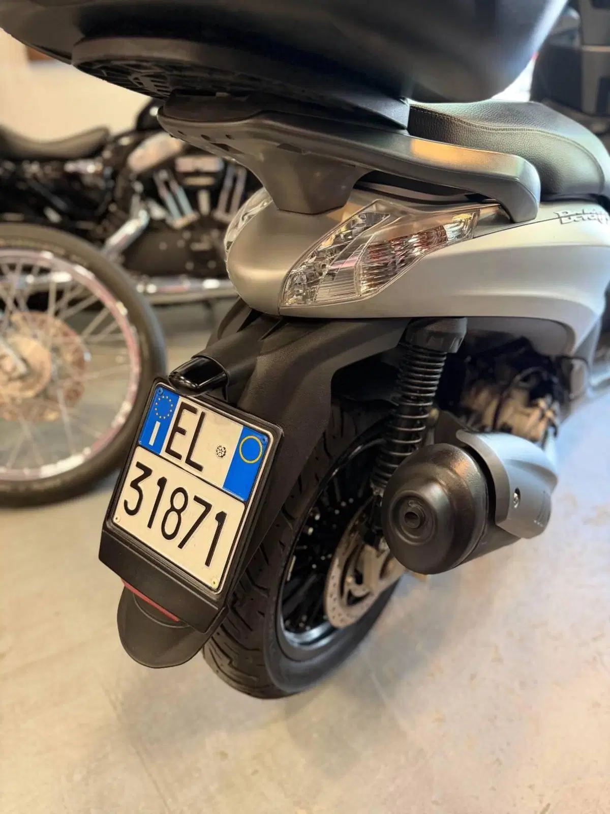 Piaggio Beverly 300 S i.e. ABS-ASR (2016 - 20) (16)