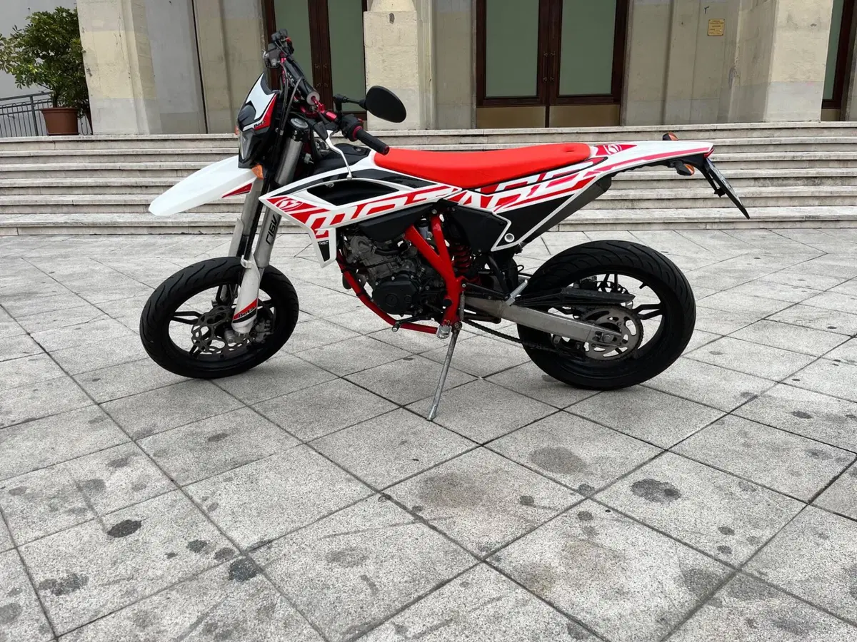 Betamotor RR 125 4T Motard LC (2021 - 23) (2)