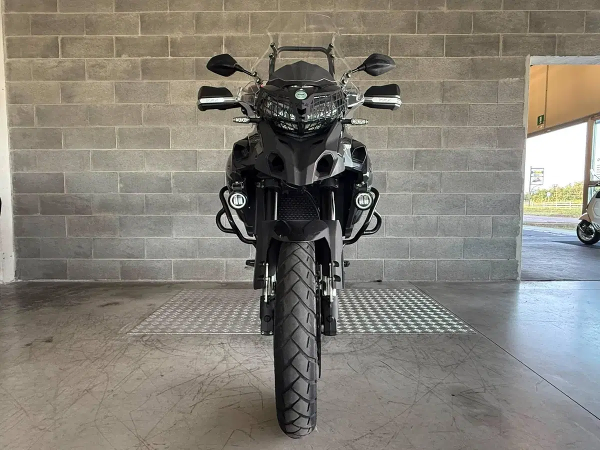 Benelli TRK 502X (2021 - 26) (3)