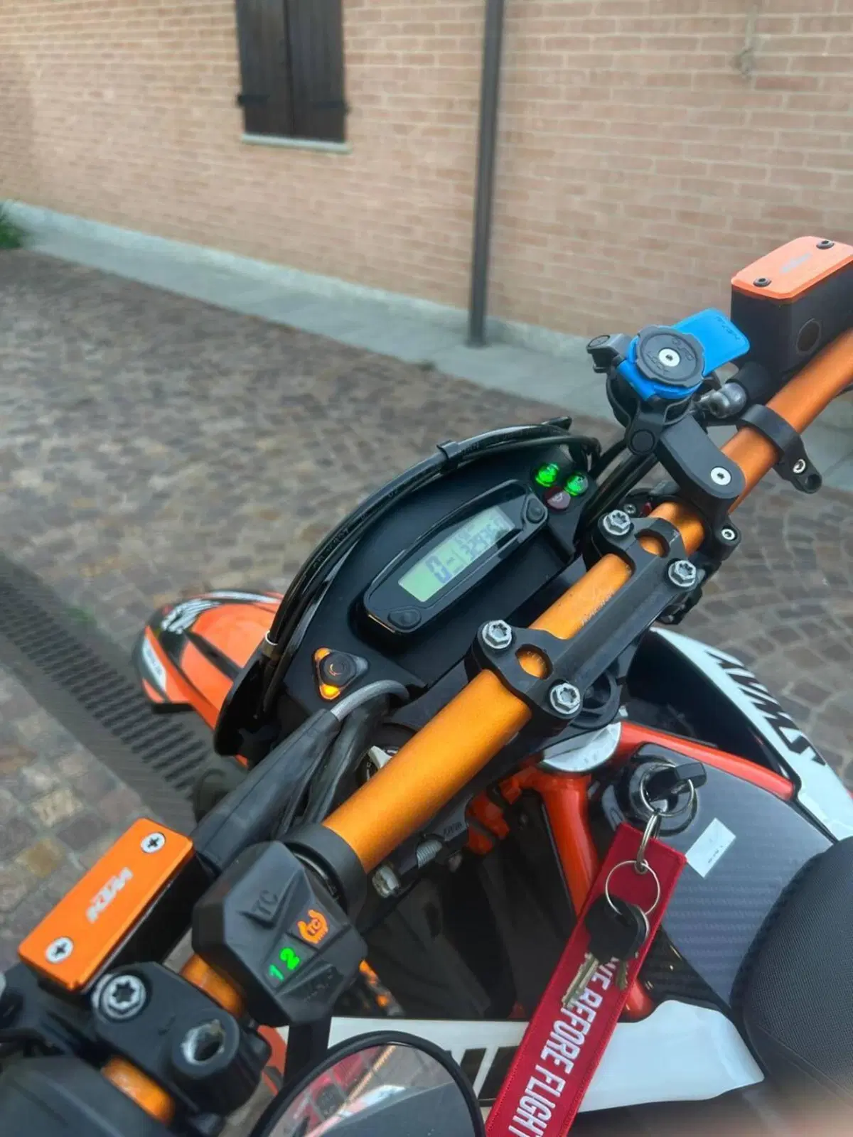 KTM 690 SMC R (2019 - 20) (11)