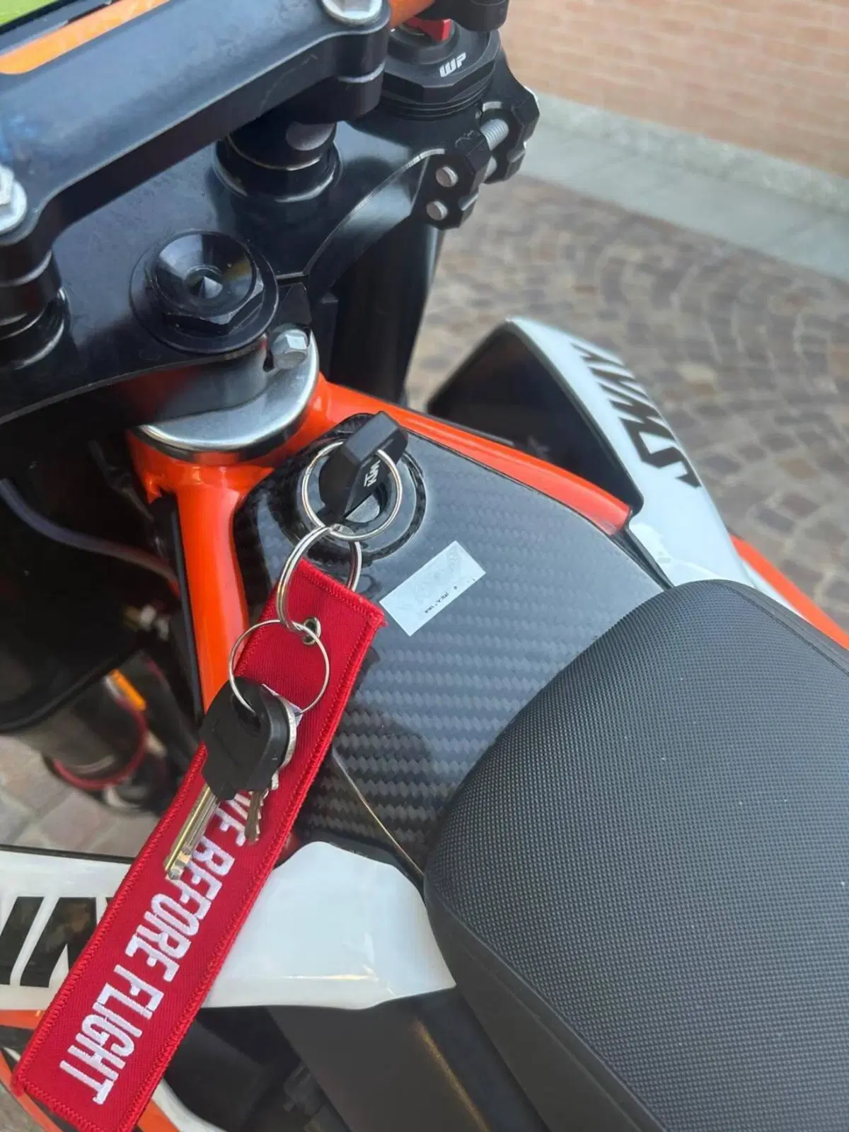 KTM 690 SMC R (2019 - 20) (12)