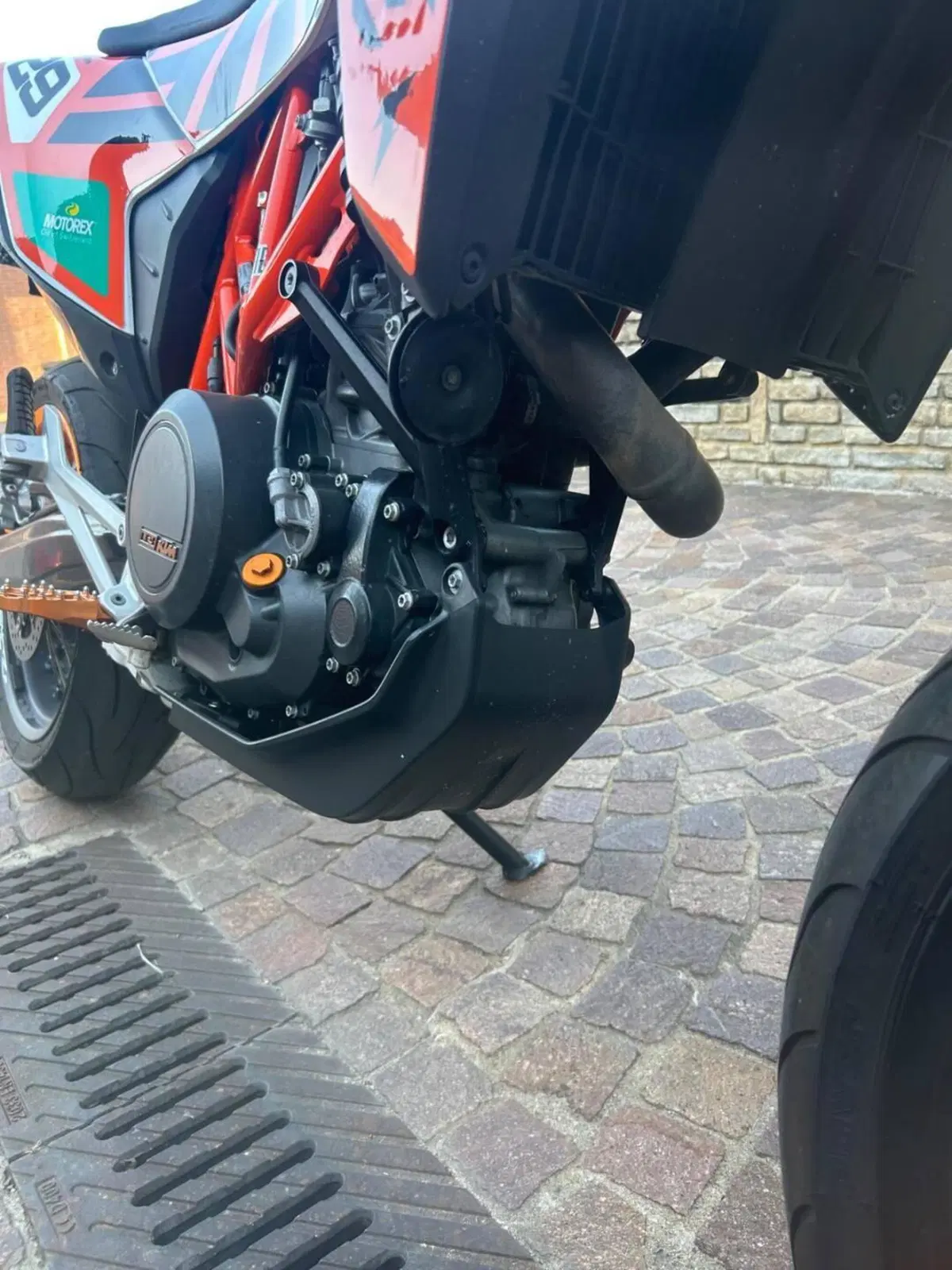 KTM 690 SMC R (2019 - 20) (18)