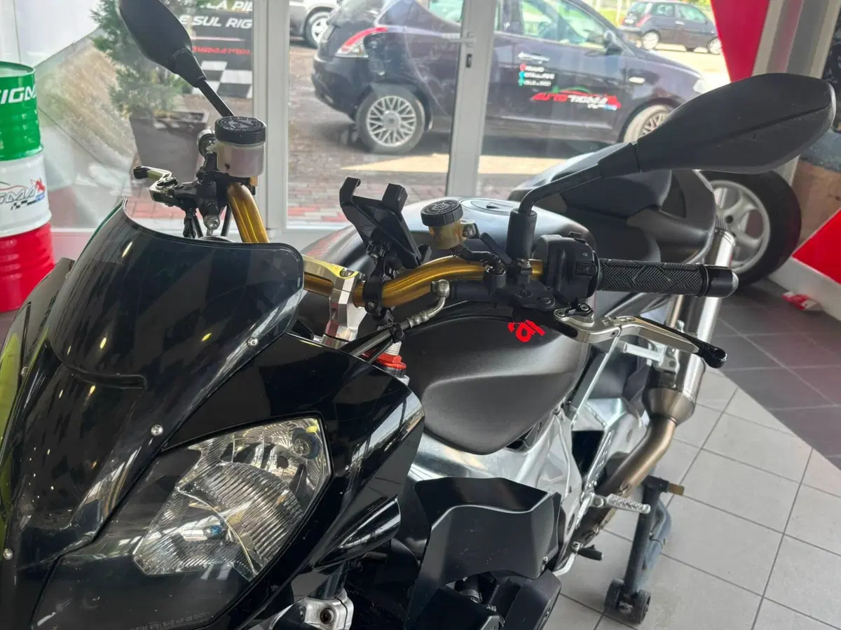Aprilia Tuono 1000 R (2006 - 10) (11)