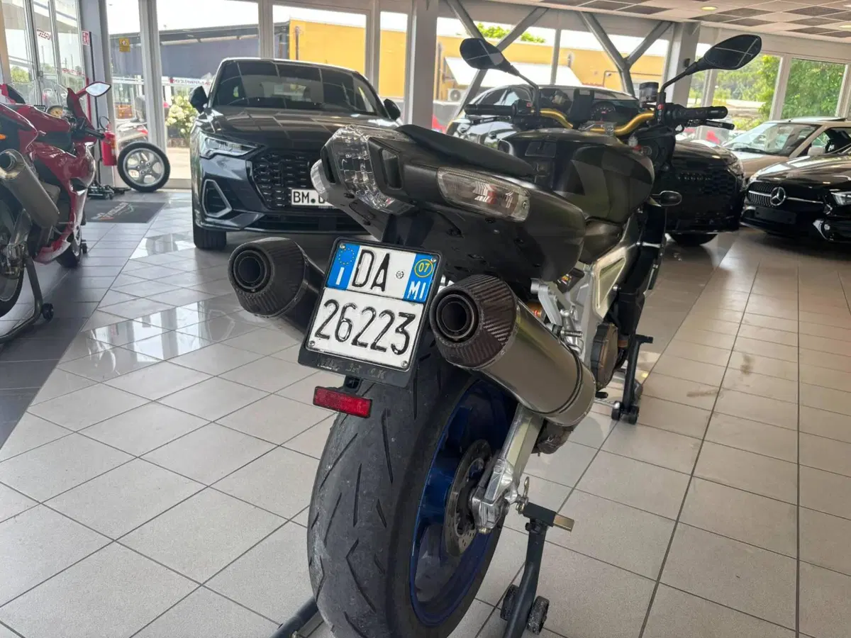 Aprilia Tuono 1000 R (2006 - 10) (4)