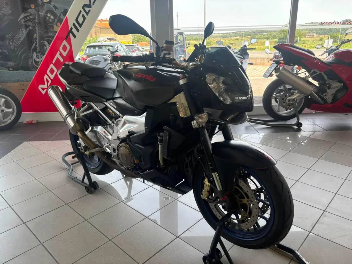 Aprilia Tuono 1000 R (2006 - 10) (2)