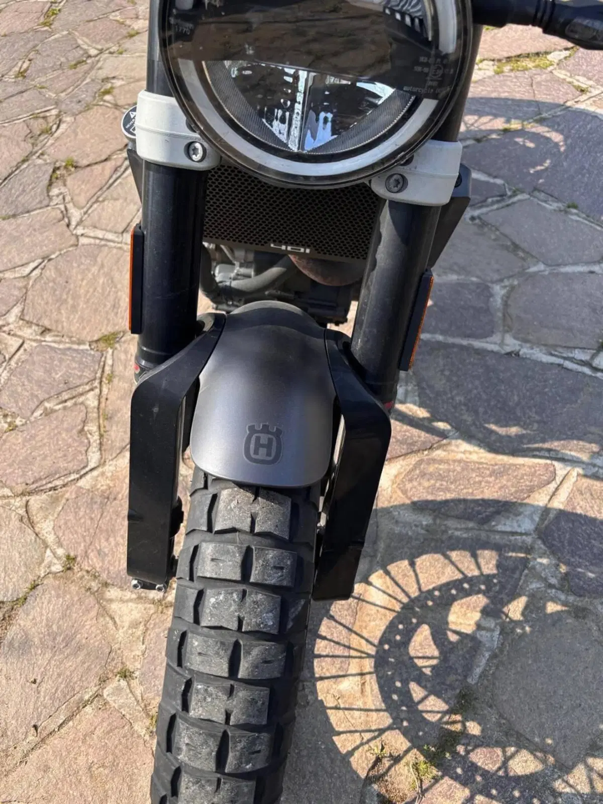 Husqvarna Svartpilen 401 (2018 - 19) (5)