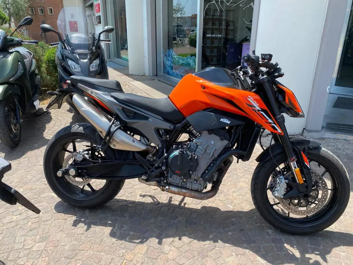 KTM 790 Duke L (2023 - 24)