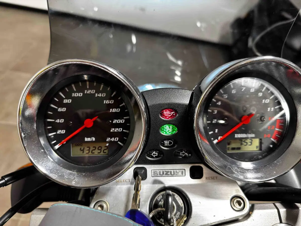 Suzuki GSF 650 Bandit (2005 - 06) (5)