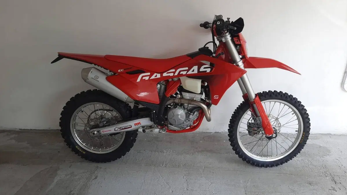 GASGAS EC 250 F (2024) (4)