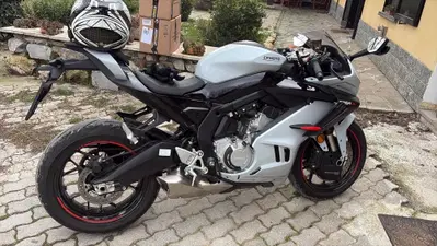CFMOTO 675SR-R (2025 - 26) usata