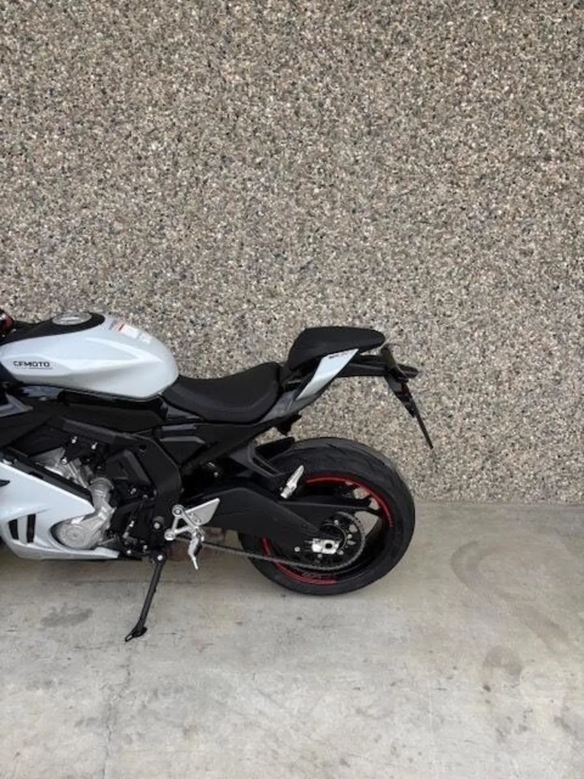 CFMOTO 675SR-R (2025 - 26) (4)