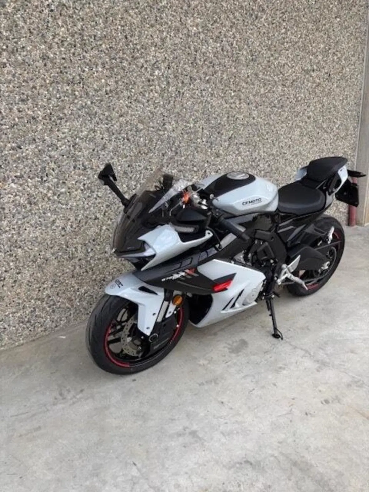 CFMOTO 675SR-R (2025 - 26) (5)