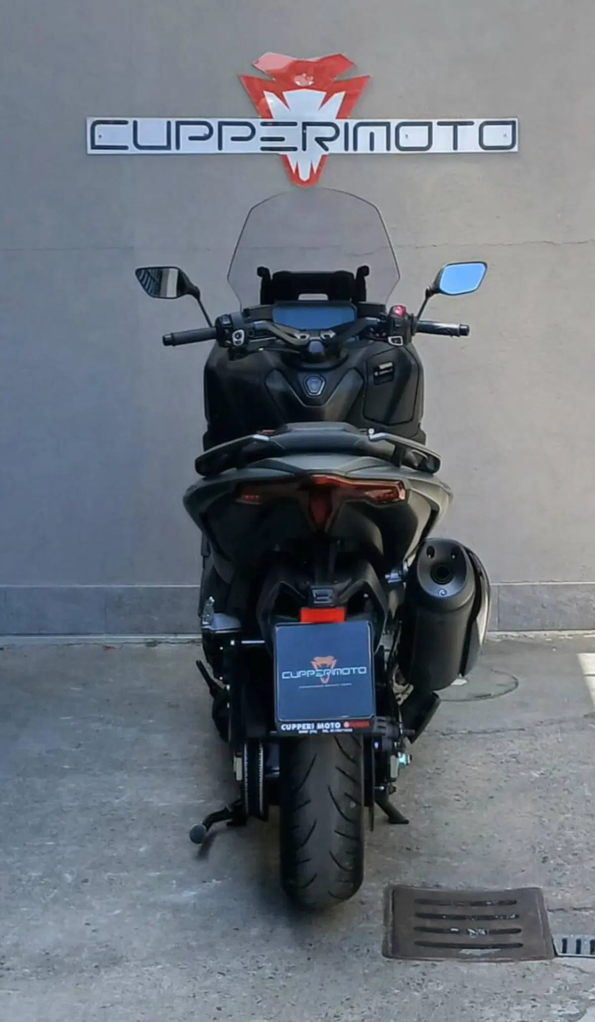 Yamaha T-Max 560 (2025 - 26) (4)