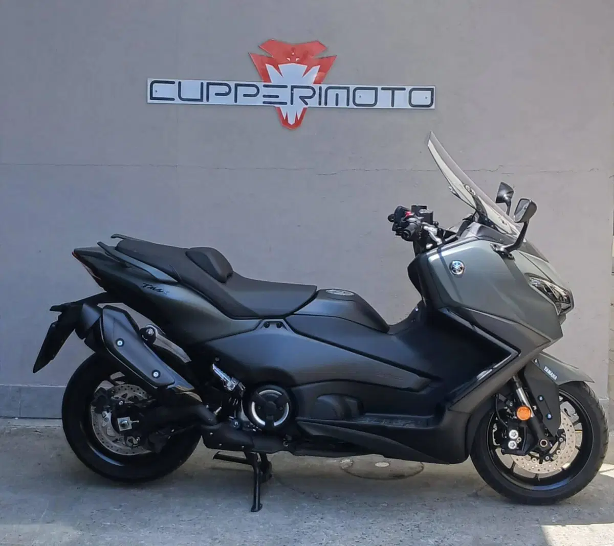 Yamaha T-Max 560 (2025 - 26)