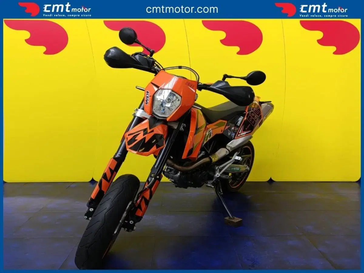 KTM 690 SMC (2008- 11) (2)