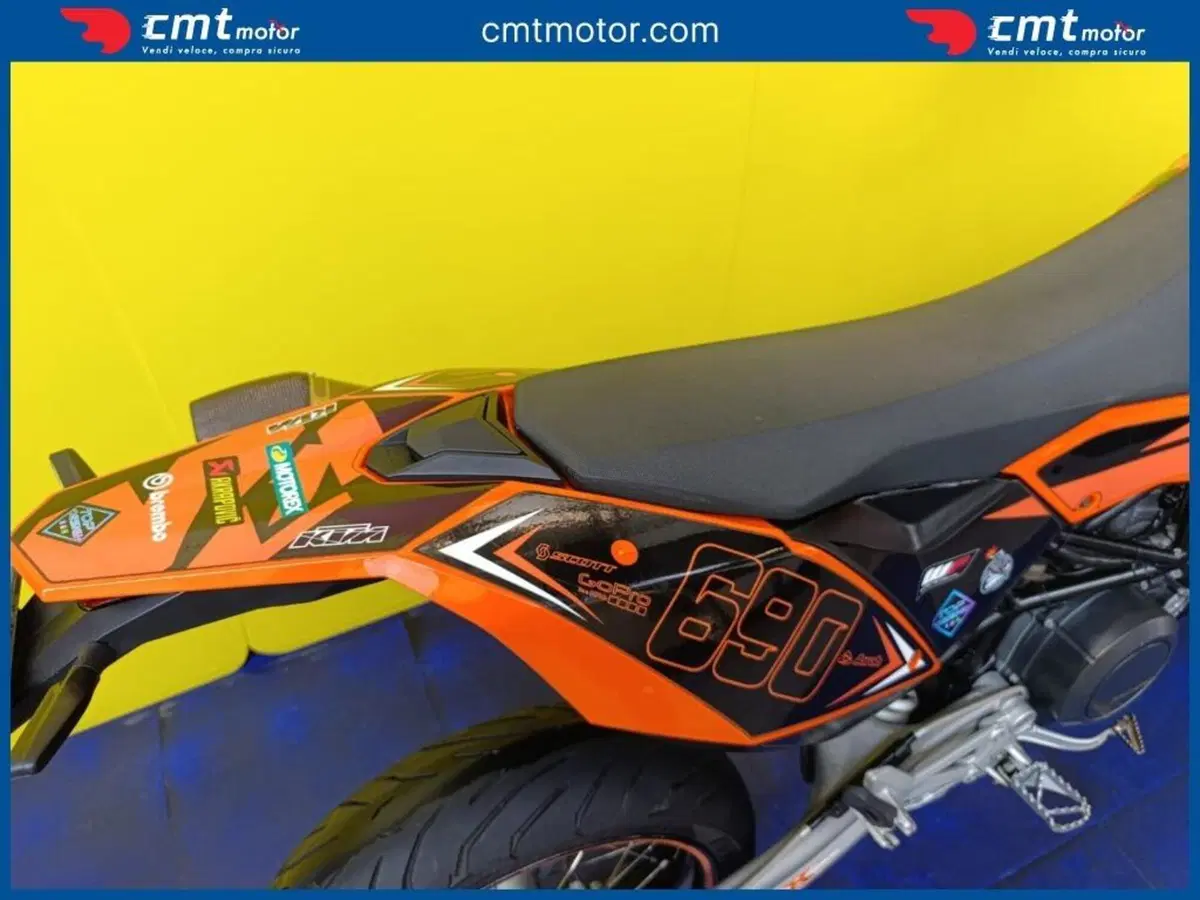 KTM 690 SMC (2008- 11) (7)
