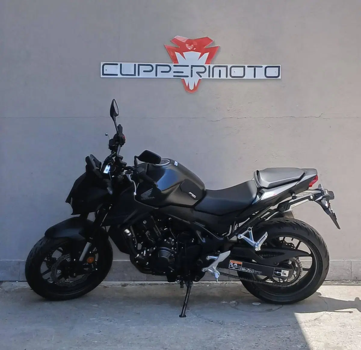 Honda CB 750 Hornet (2025) (3)