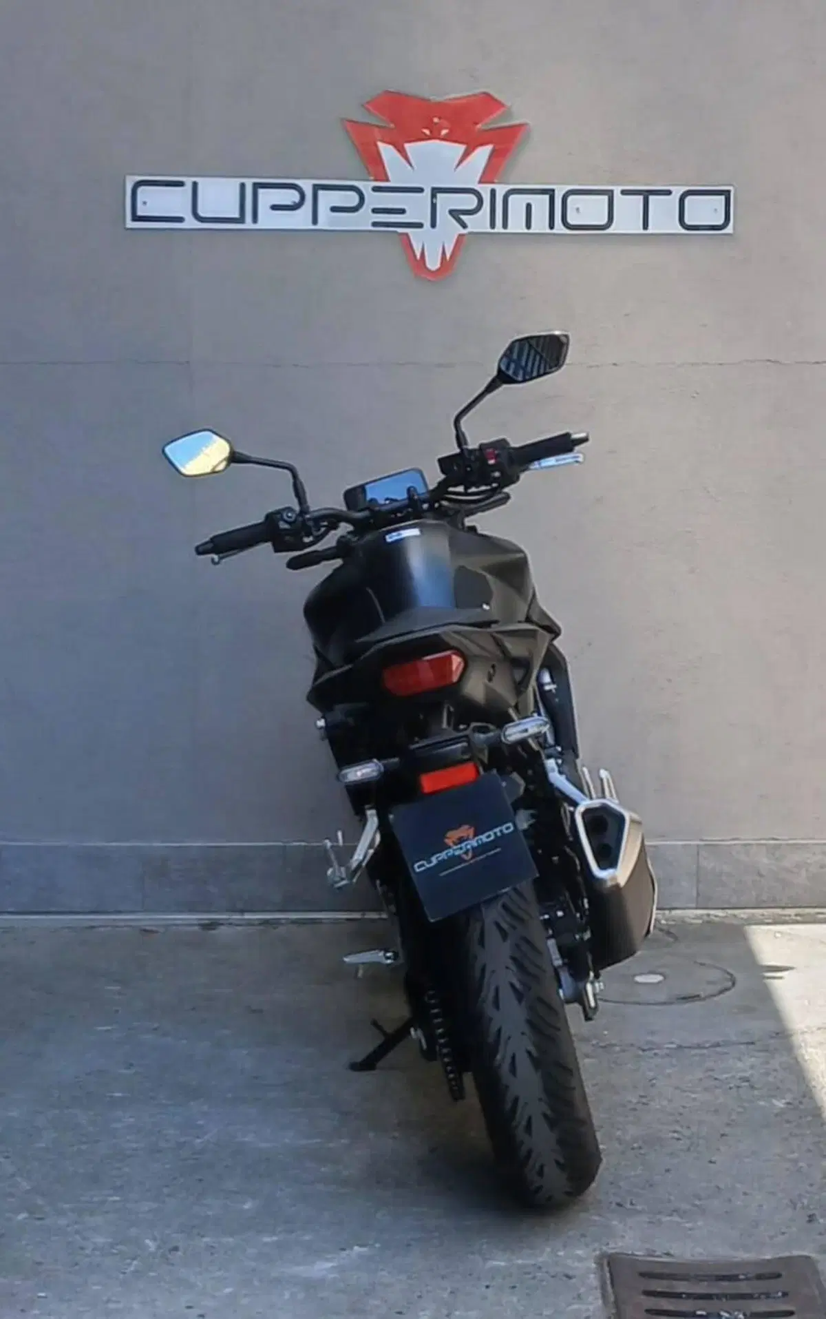 Honda CB 750 Hornet (2025) (4)