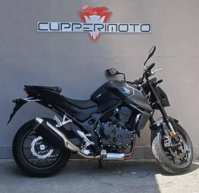 Honda CB 750 Hornet (2025) usata