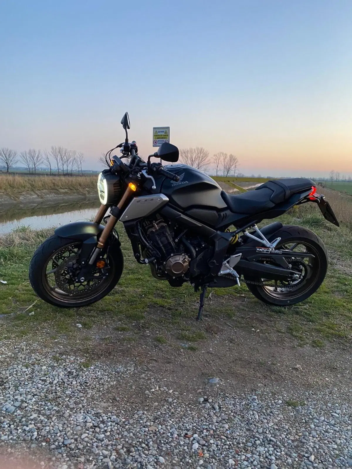 Honda CB 650 R (2021 - 23) (9)