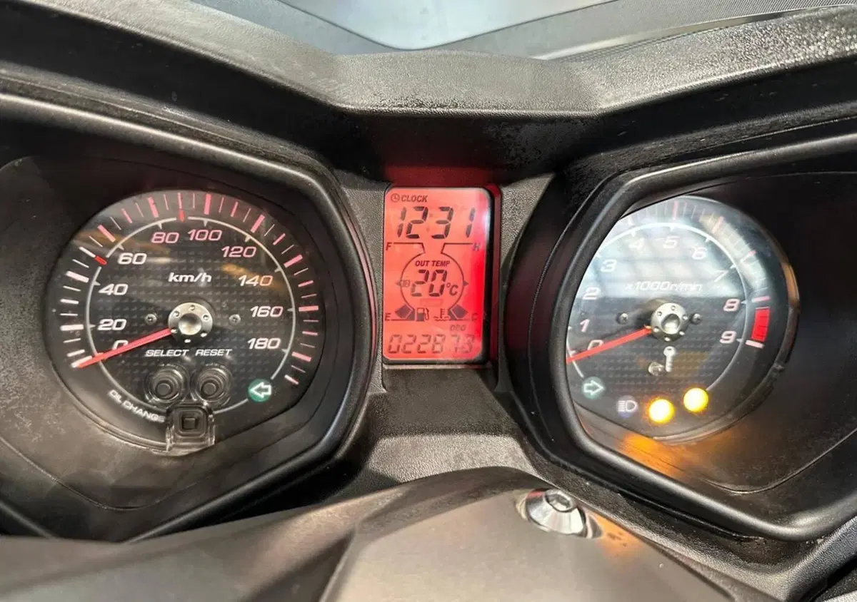 Yamaha X-Max 400 ABS (2017 - 20) (5)