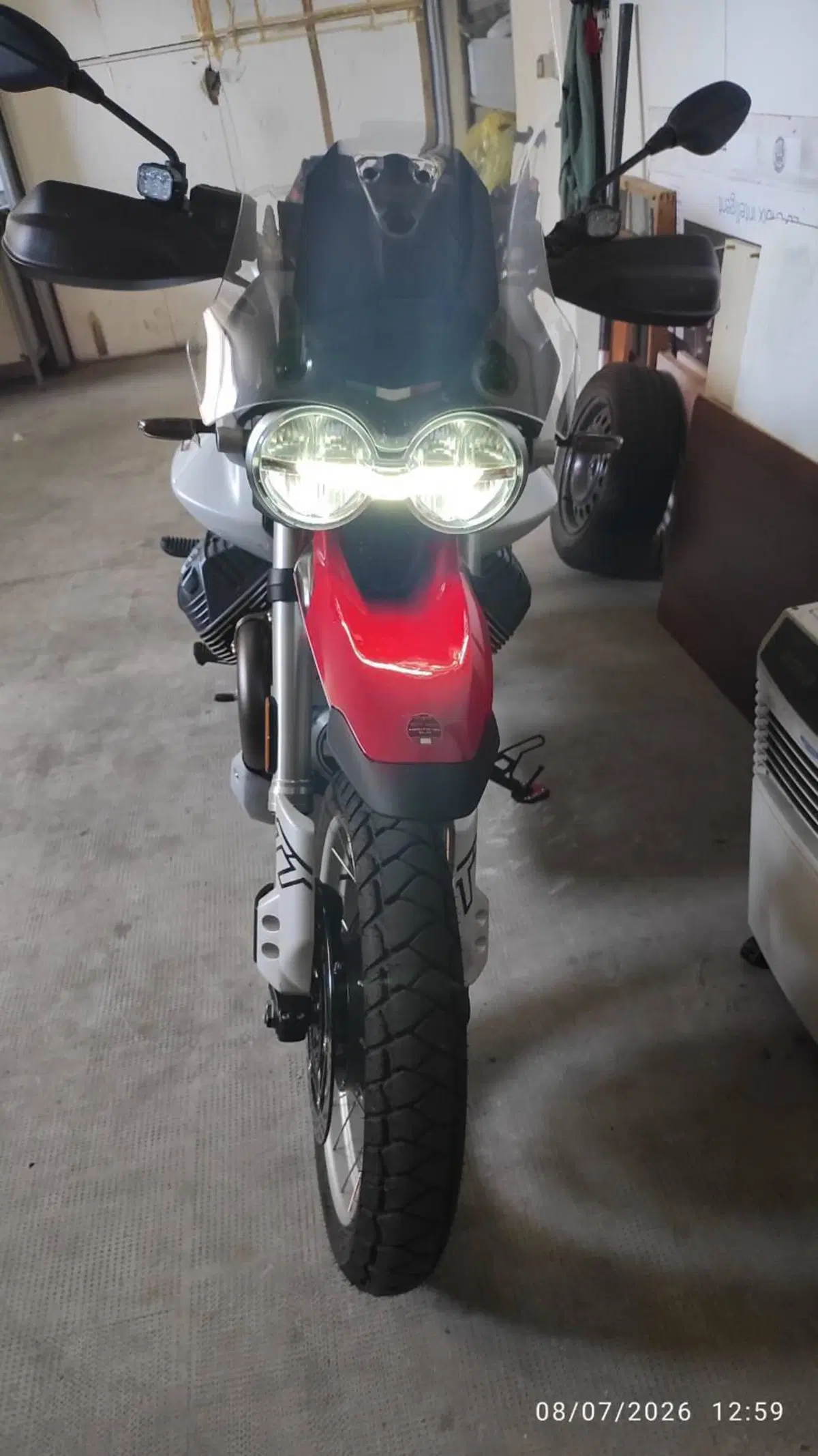 Moto Guzzi V85 TT (2024 - 26) (2)