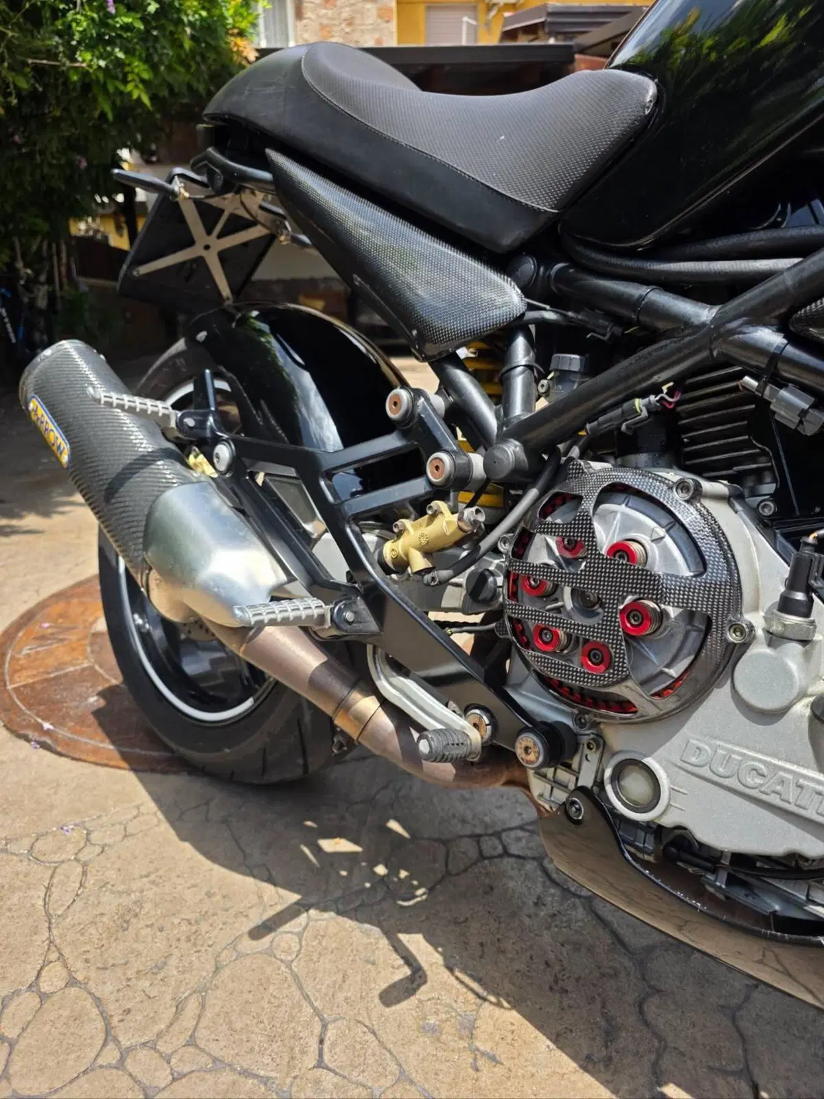 Ducati Monster 900 Dark I.E. (1999 - 02) (8)