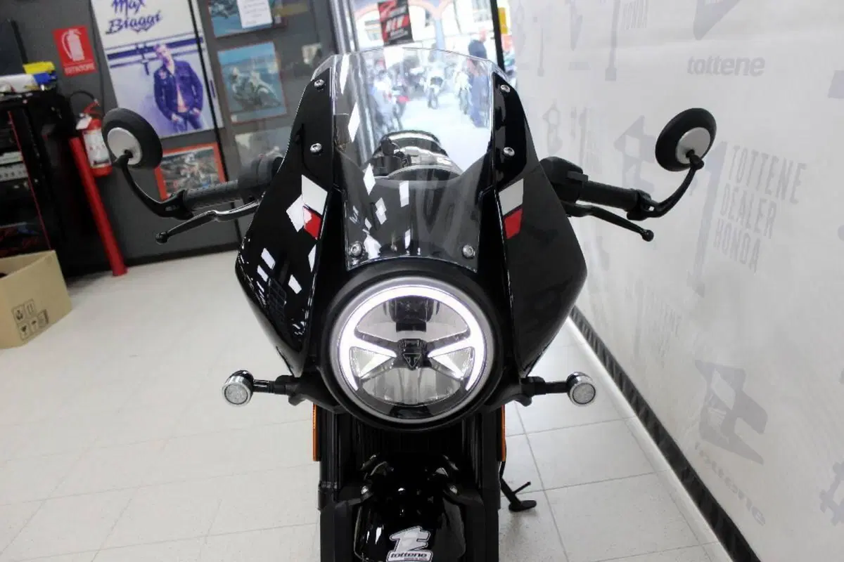 Triumph Thruxton 400 (2026) (4)