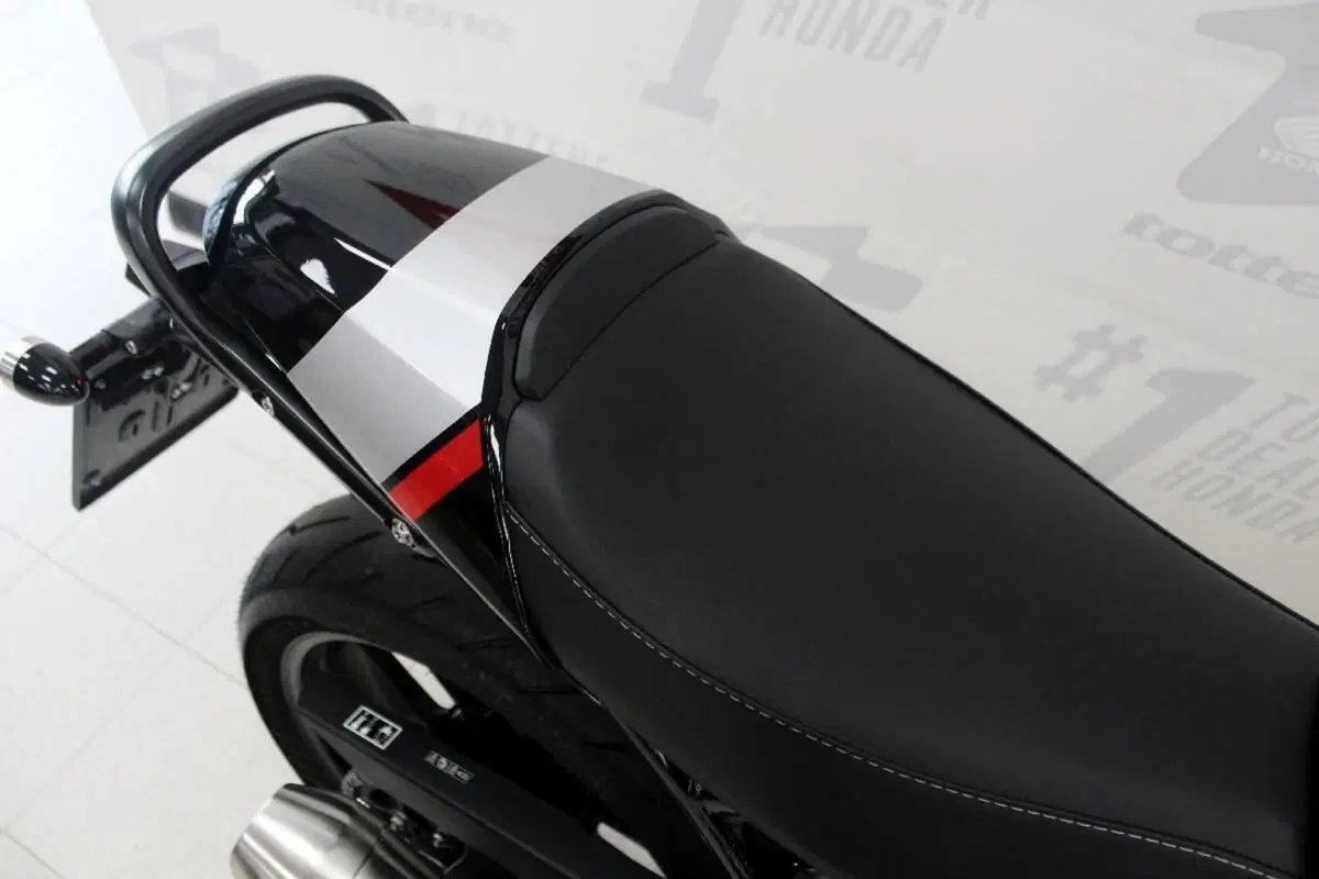 Triumph Thruxton 400 (2026) (5)