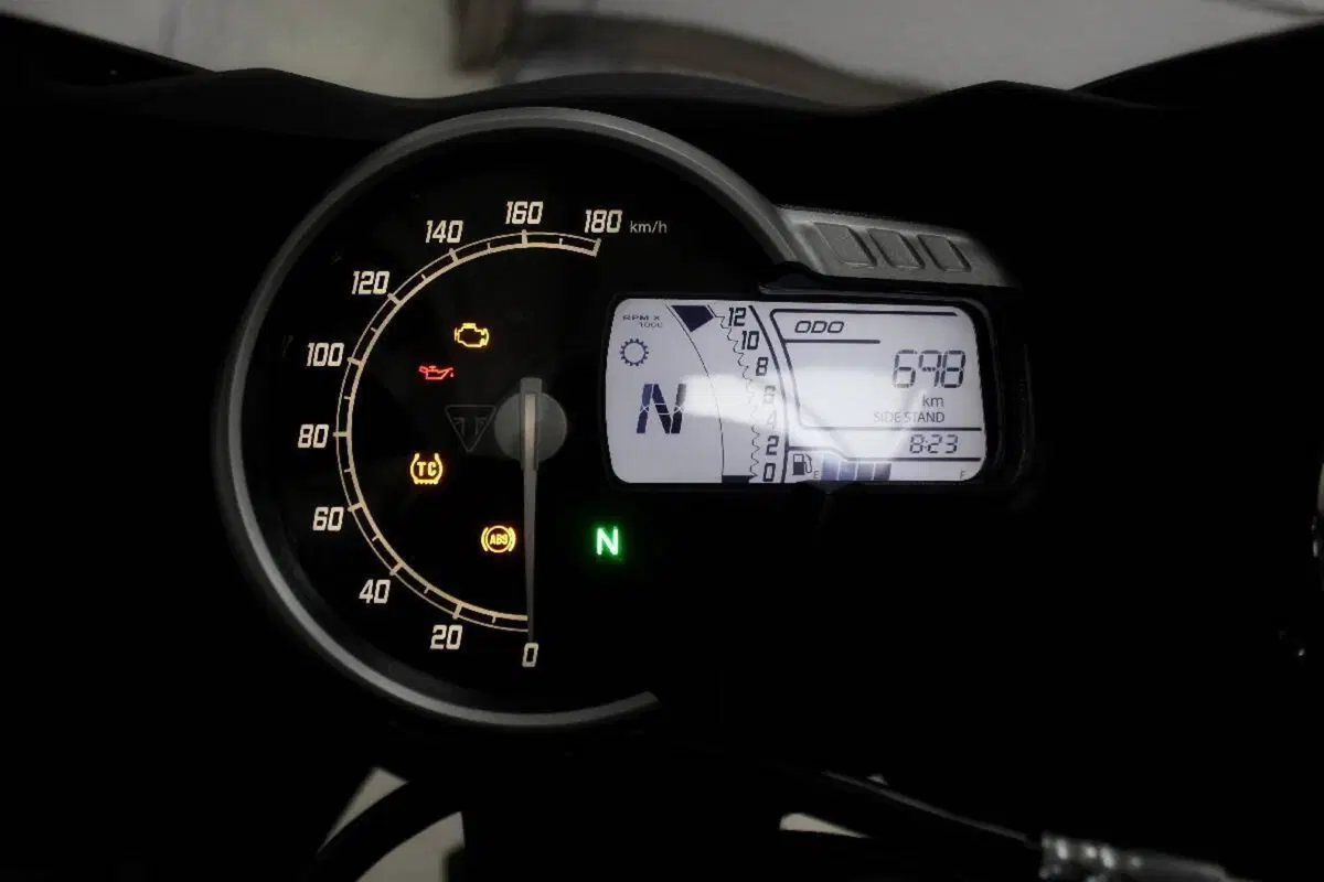 Triumph Thruxton 400 (2026) (6)