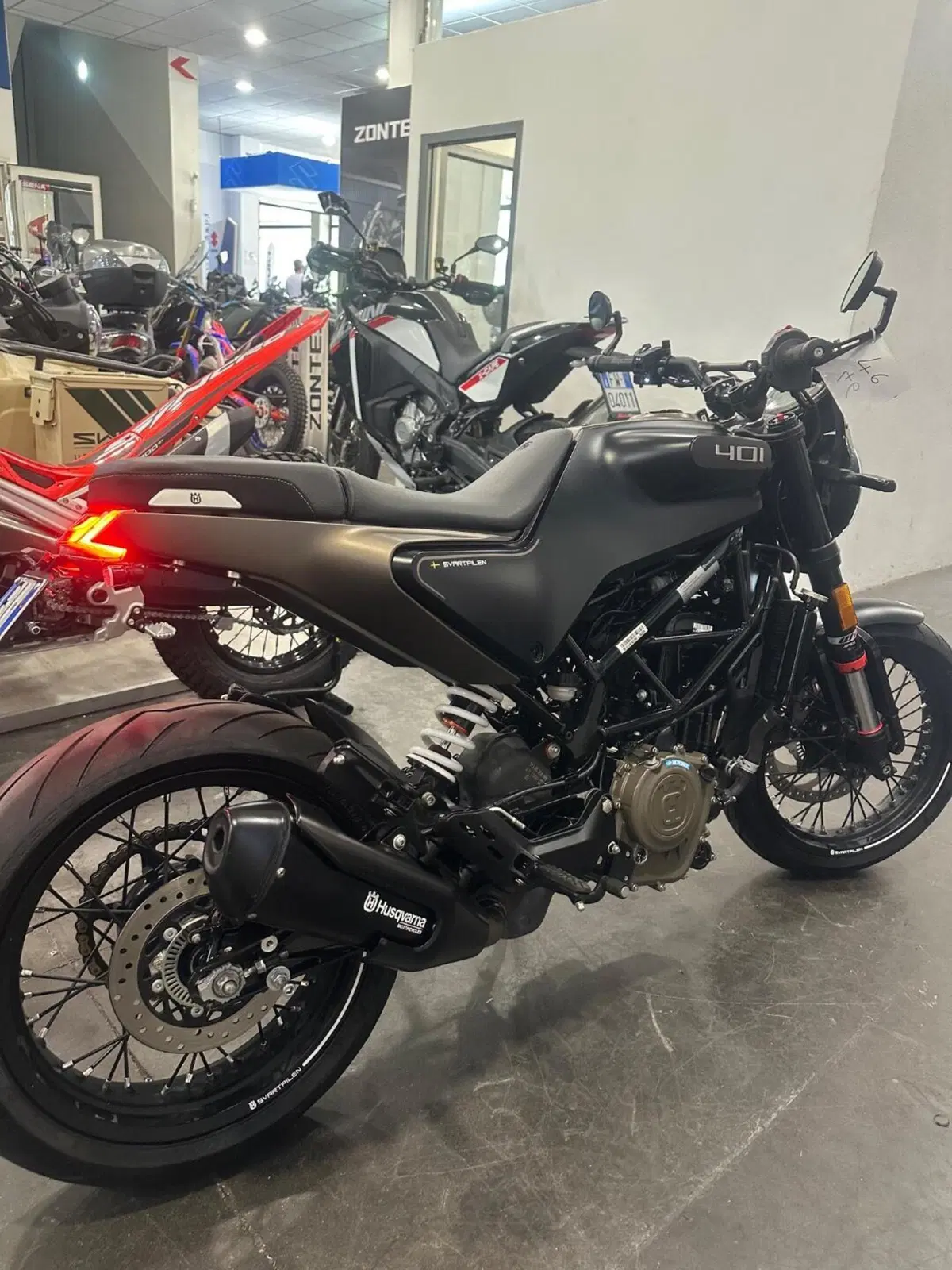 Husqvarna Svartpilen 401 (2024 - 26) (8)