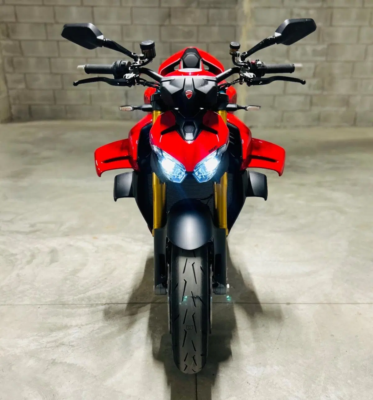 Ducati Streetfighter V4 S (2025 - 26) (3)