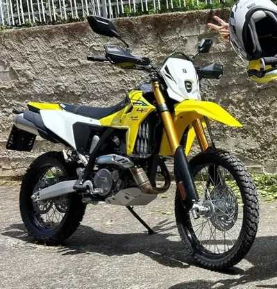 Suzuki DR-Z4S (2025 - 26) usata