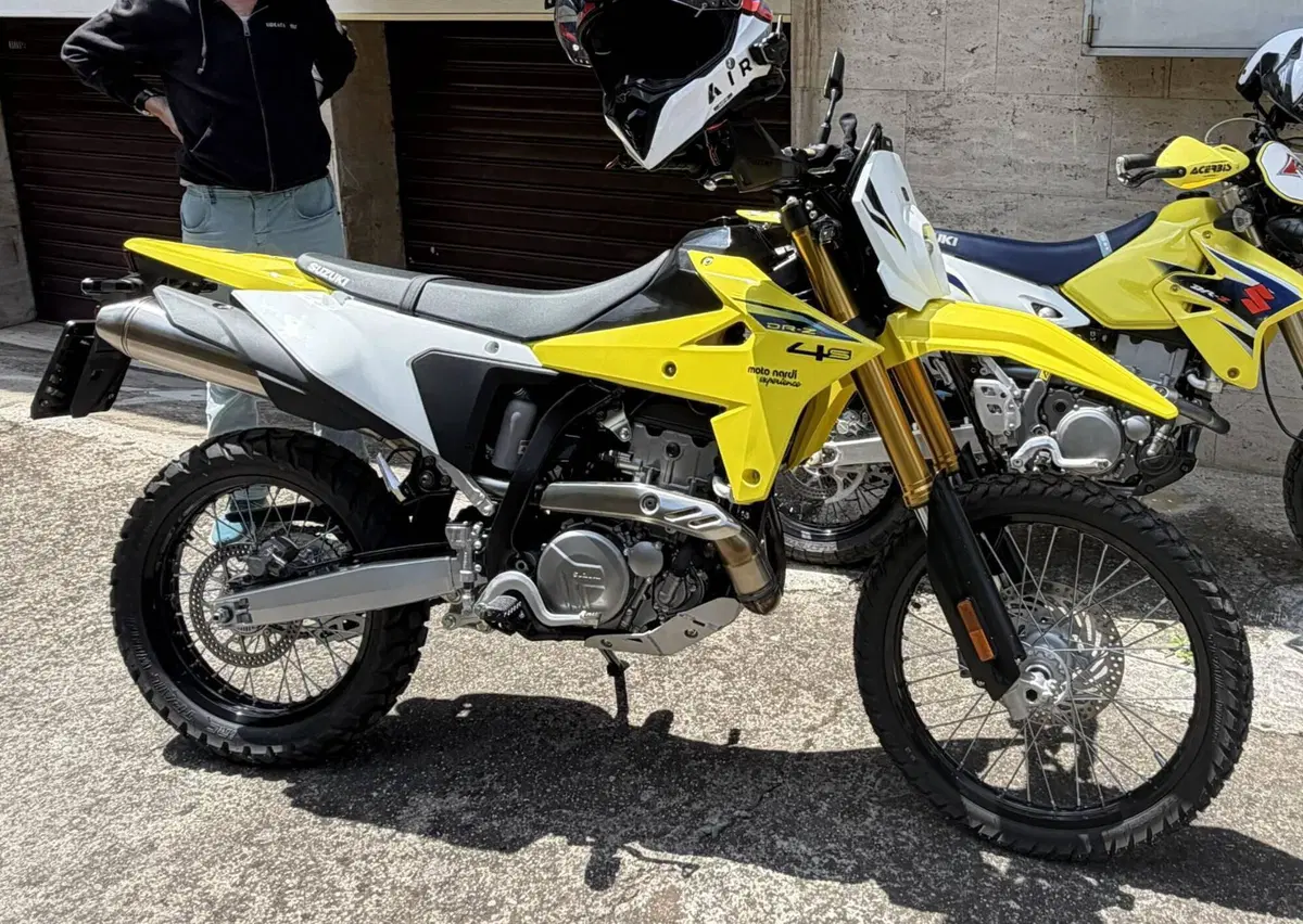 Suzuki DR-Z4S (2025 - 26) (3)