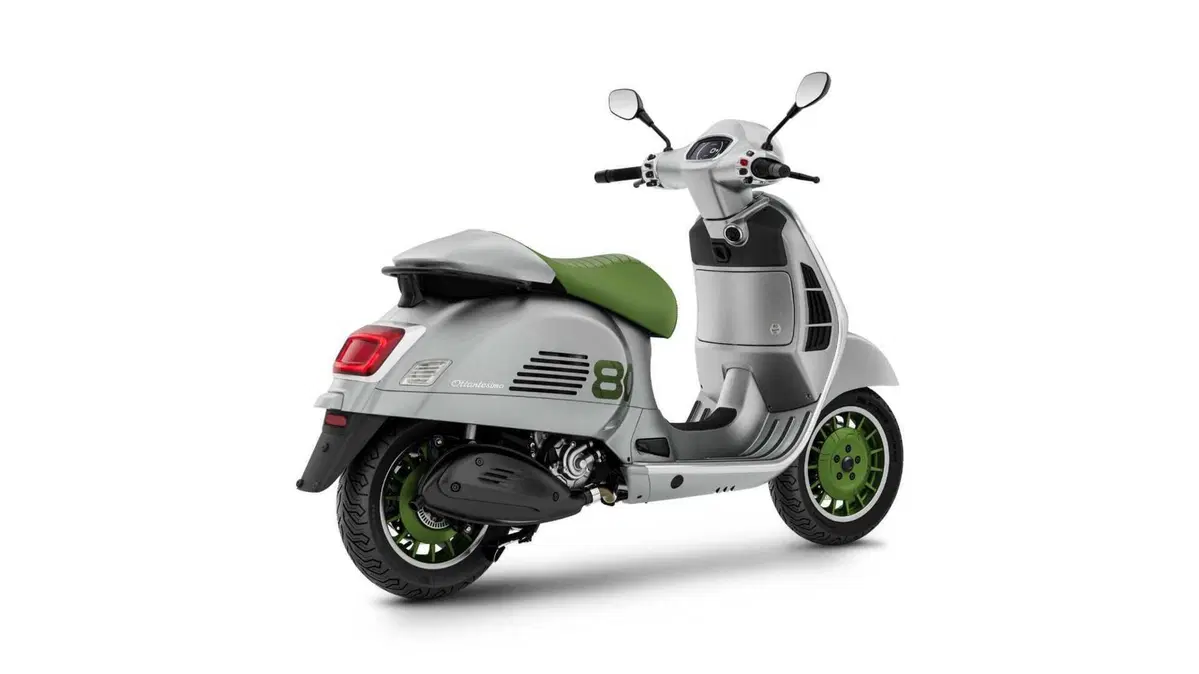 Vespa GTS 310 GTS 310 Edizione Ottantesimo (2026) (3)