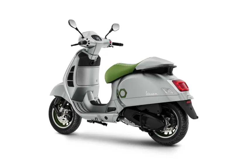 Vespa GTS 310 GTS 310 Edizione Ottantesimo (2026) (4)