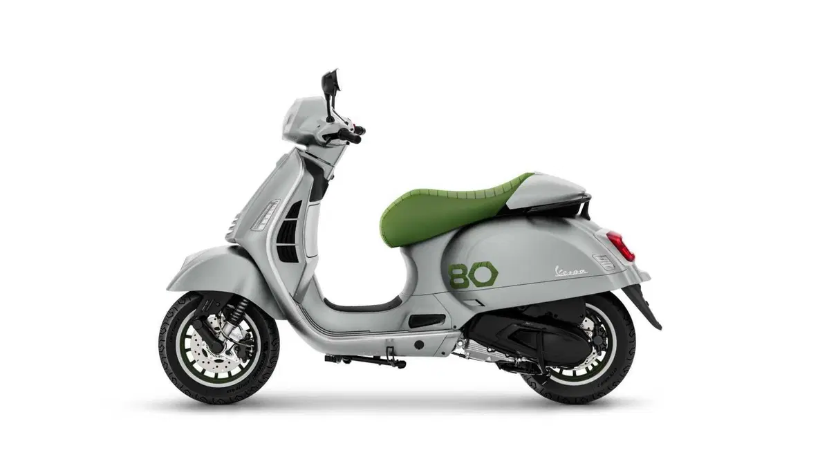 Vespa GTS 310 GTS 310 Edizione Ottantesimo (2026) (5)