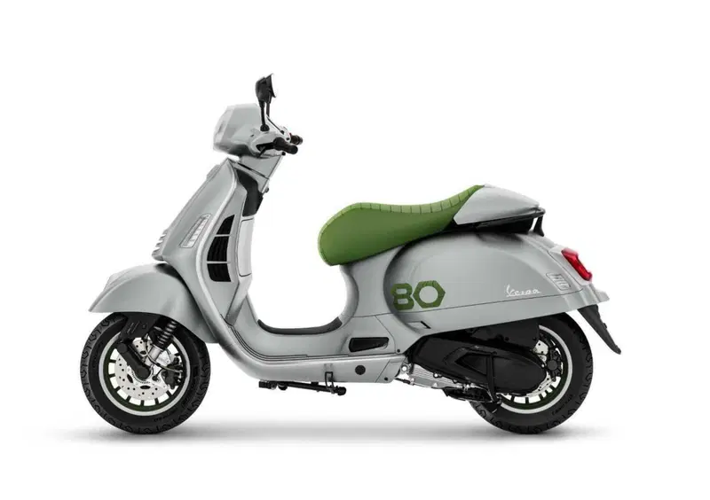 Vespa GTS 310 GTS 310 Edizione Ottantesimo (2026) (5)
