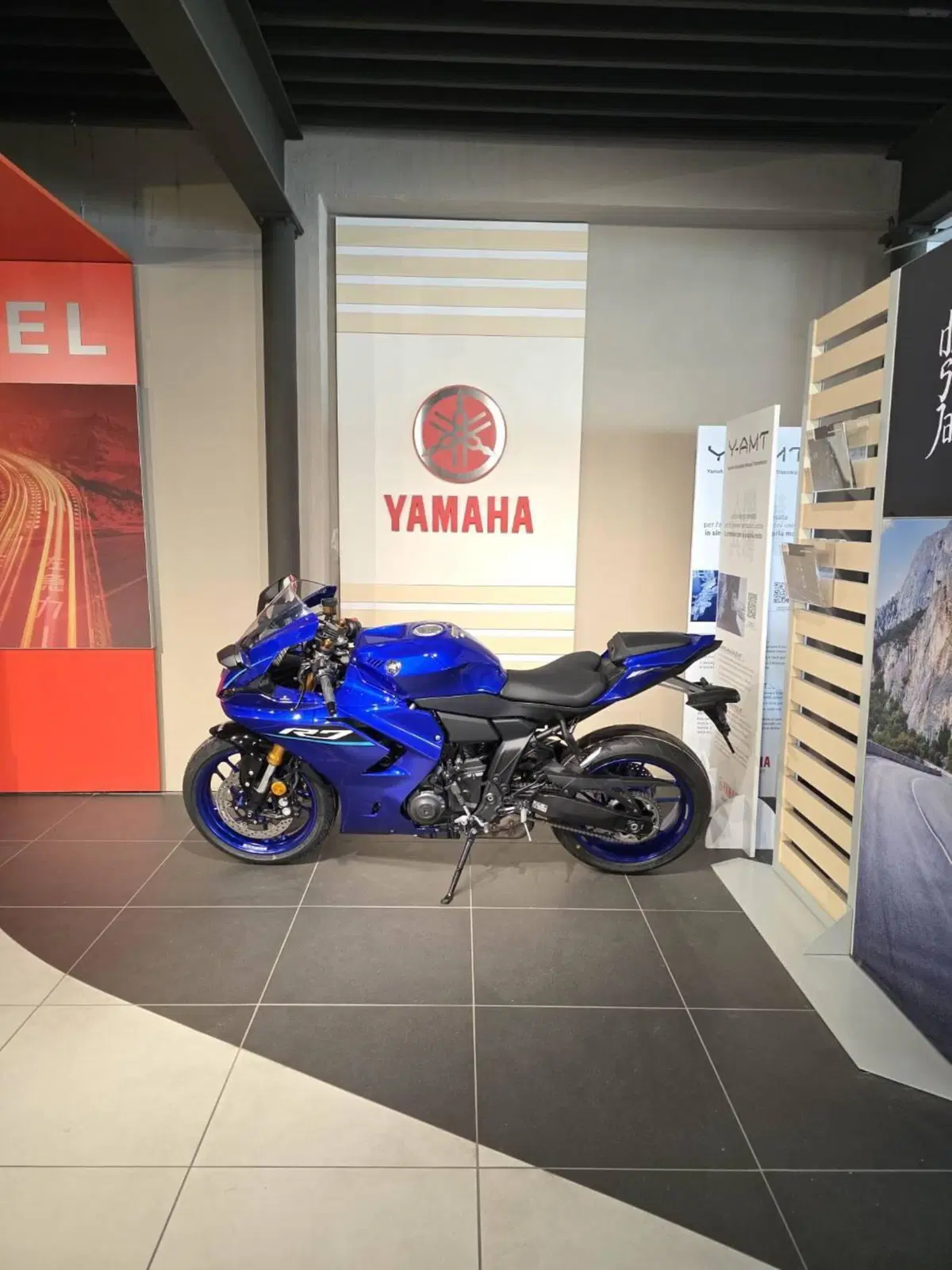 Yamaha YZF R7 (2021 - 25) (2)