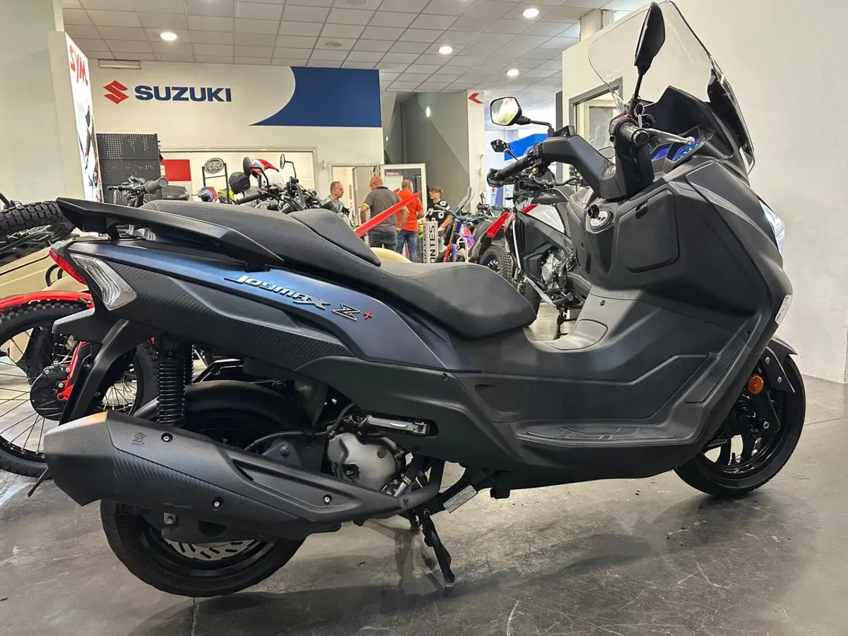 Sym Joymax 300 Z+ (2021 - 24) (8)