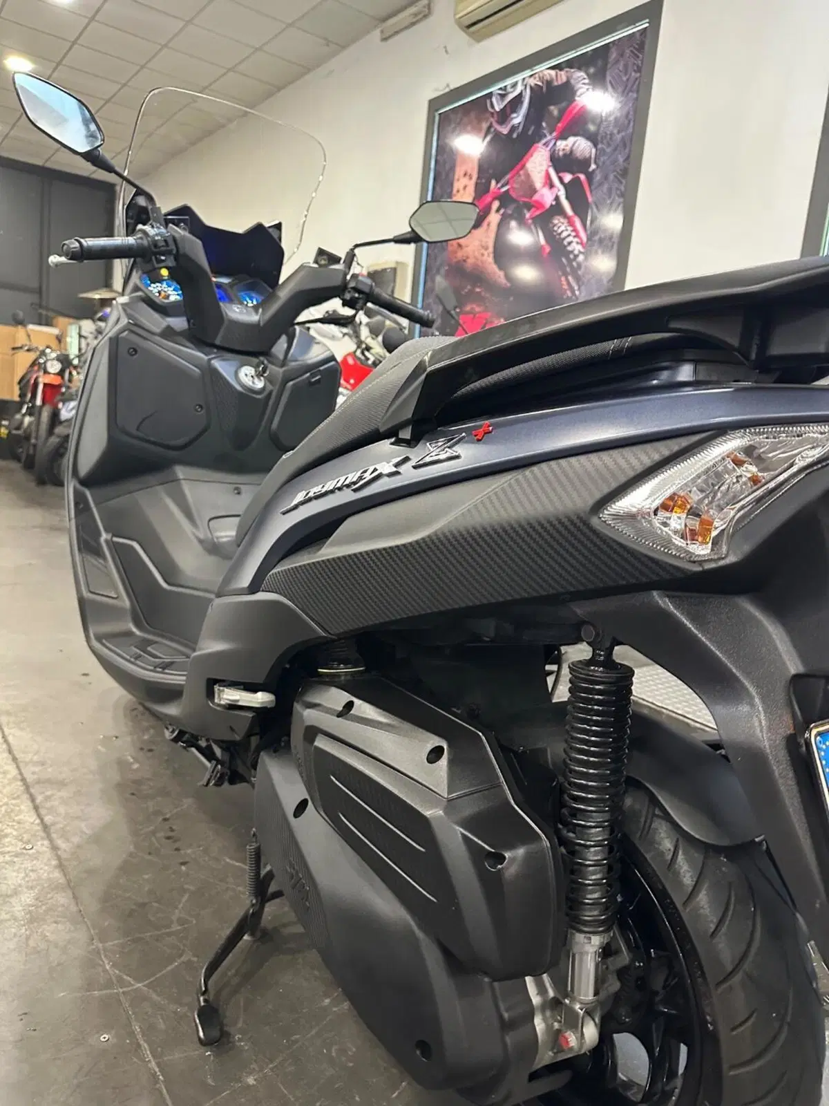 Sym Joymax 300 Z+ (2021 - 24) (9)