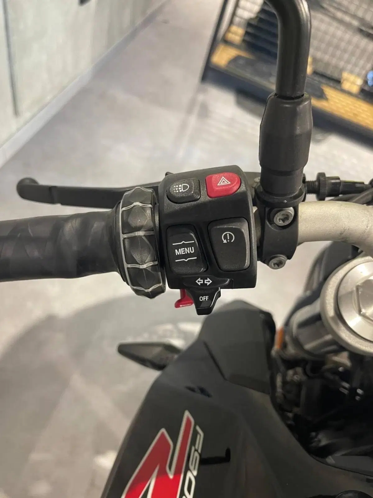 Bmw F 900 R (2021 - 24) (6)