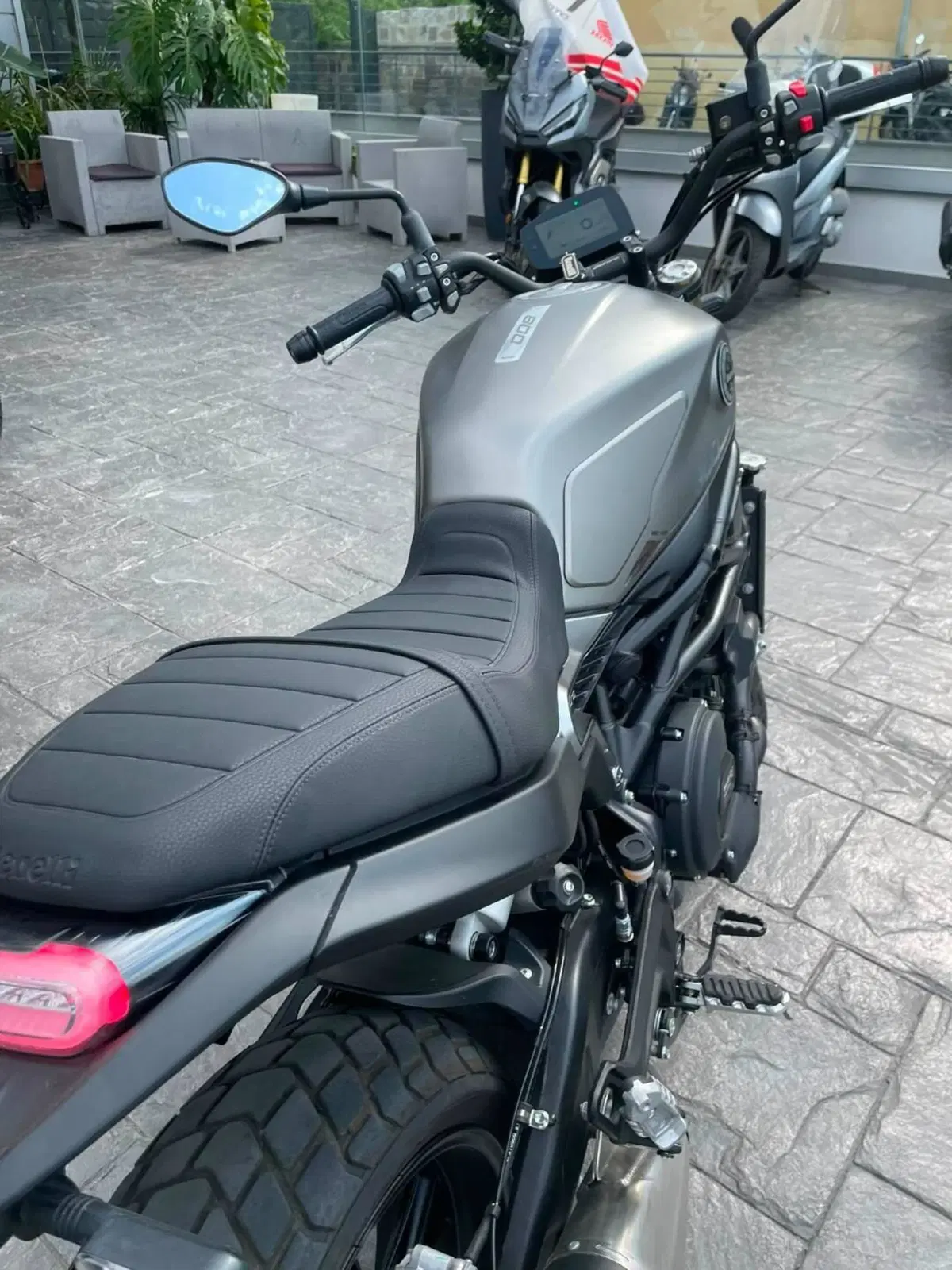 Benelli Leoncino 800 (2022 - 26) (3)