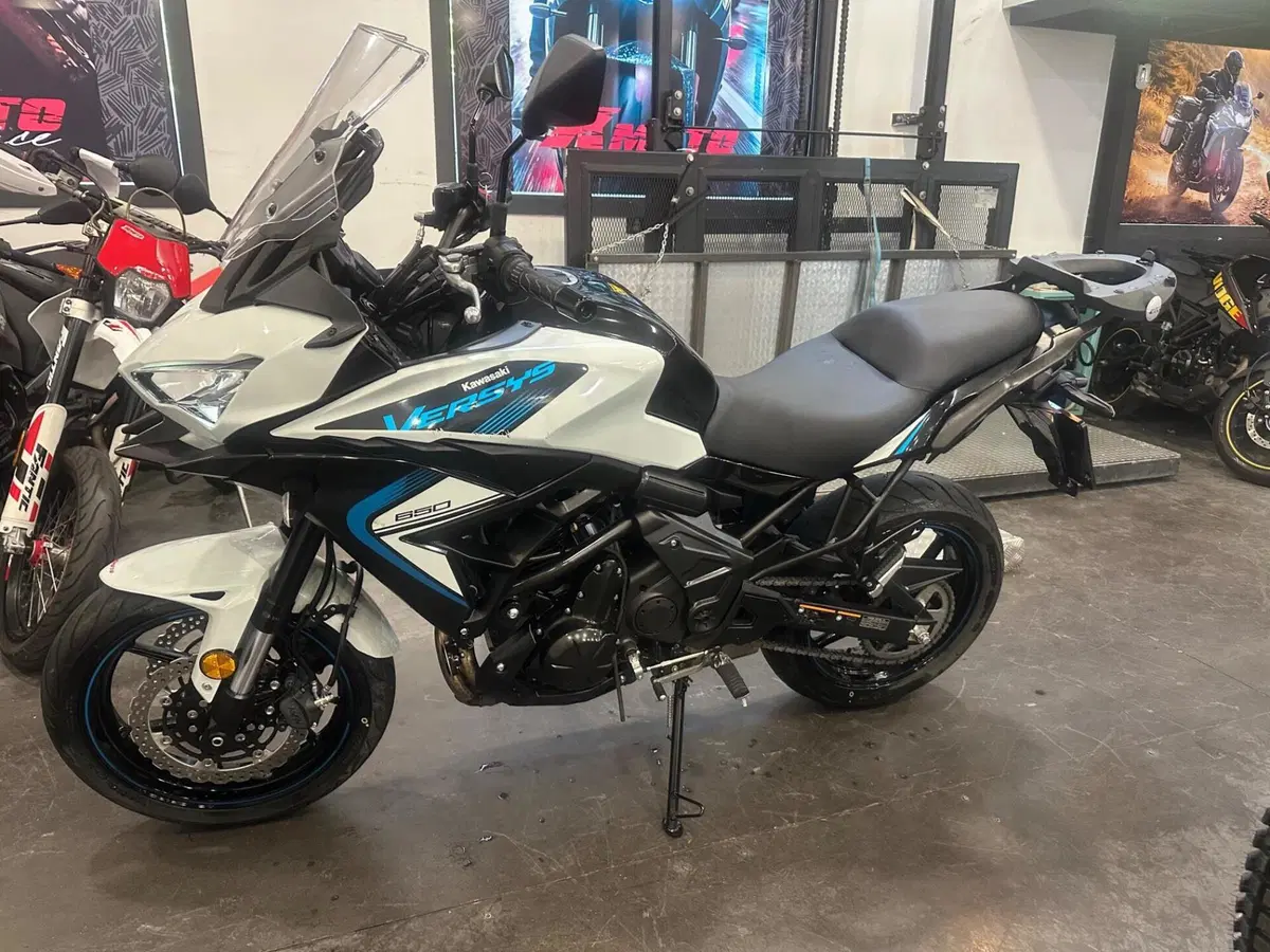 Kawasaki Versys 650 (2025 - 26) (2)