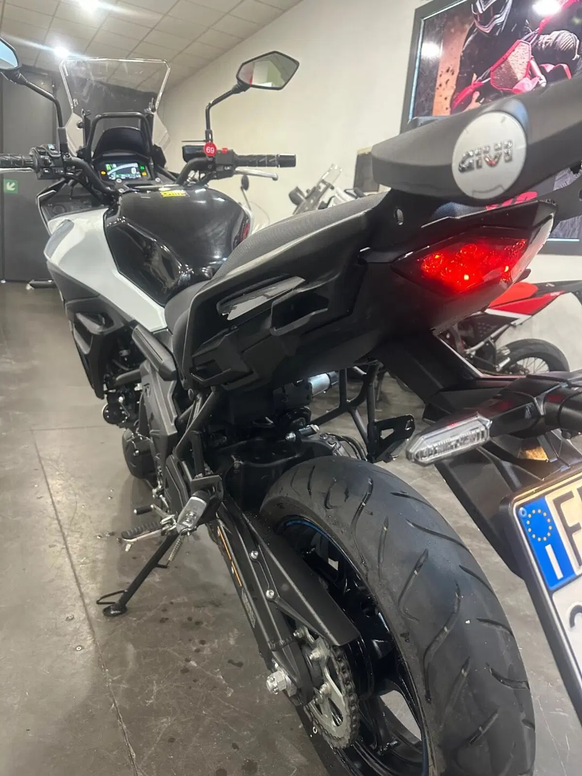 Kawasaki Versys 650 (2025 - 26) (14)